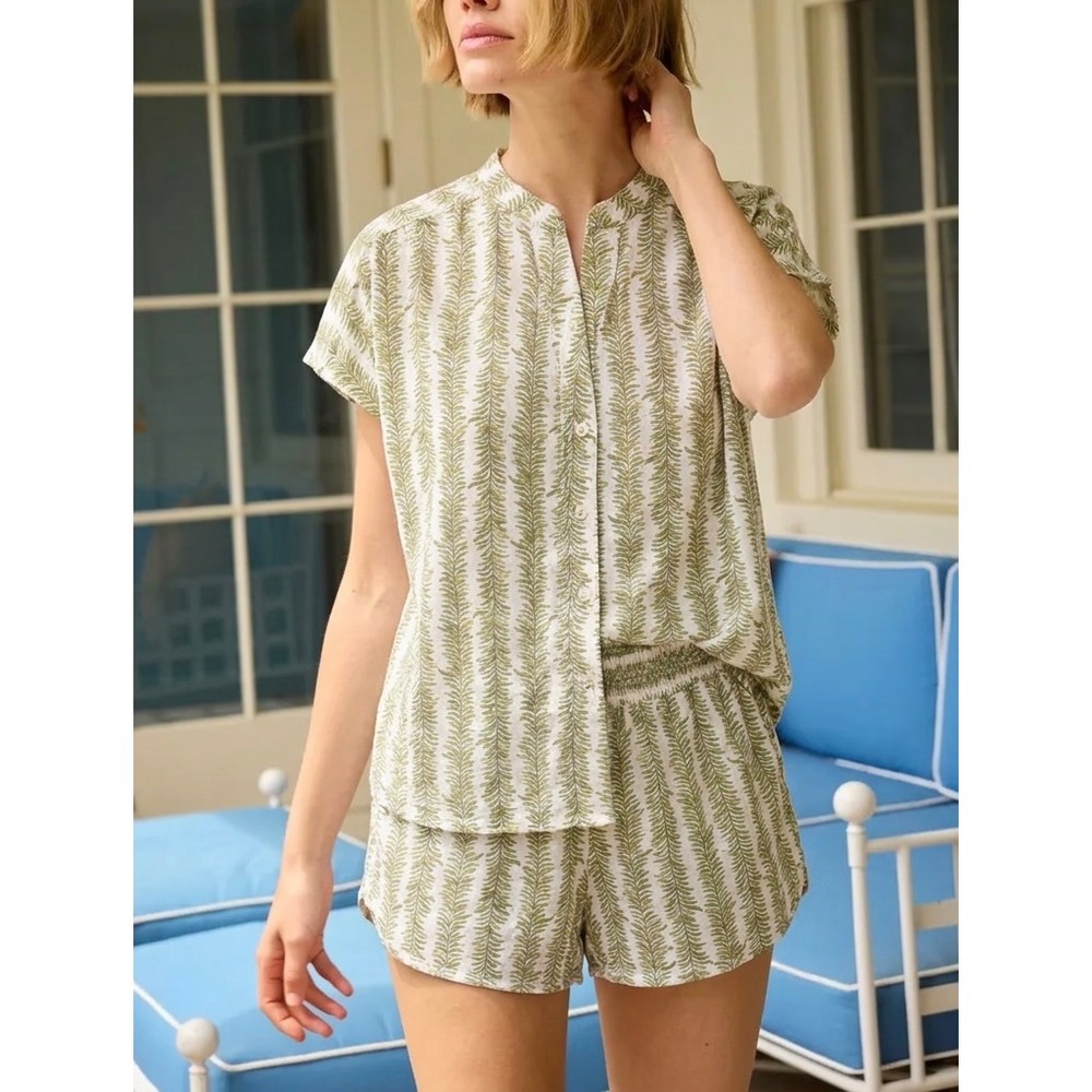 Soma Cool Nights Pajama Set XS Green White Leaf Print Button Top Smocked Shorts